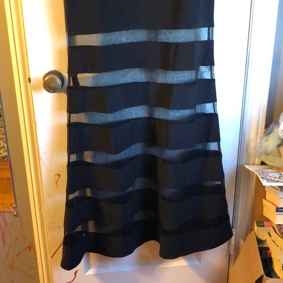 🔥Host Pick🔥 Mesh maxi Dress - Picture 2 of 6